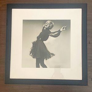 B&W Goldie Hawn Framed Fashion Shot
